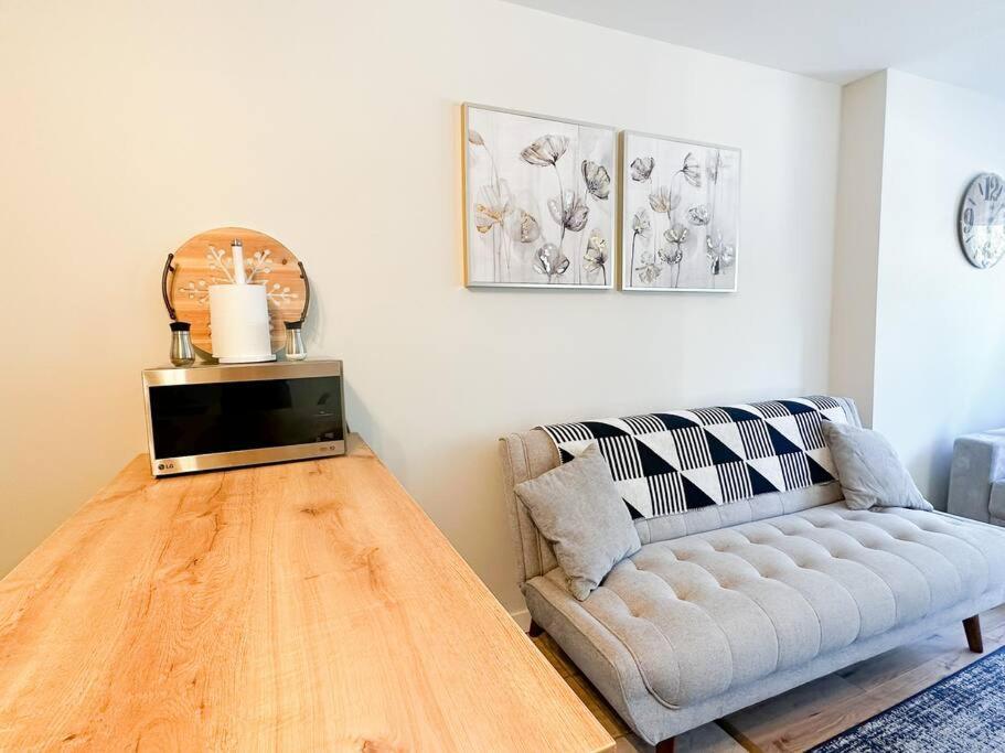 Apartament The Alpine Nest - 3 Beds - 4 Guests - Free Parking - Pool Mont-Tremblant Zewnętrze zdjęcie