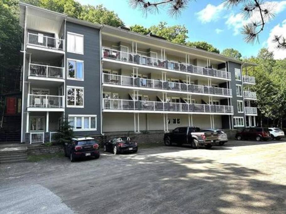 Apartament The Alpine Nest - 3 Beds - 4 Guests - Free Parking - Pool Mont-Tremblant Zewnętrze zdjęcie